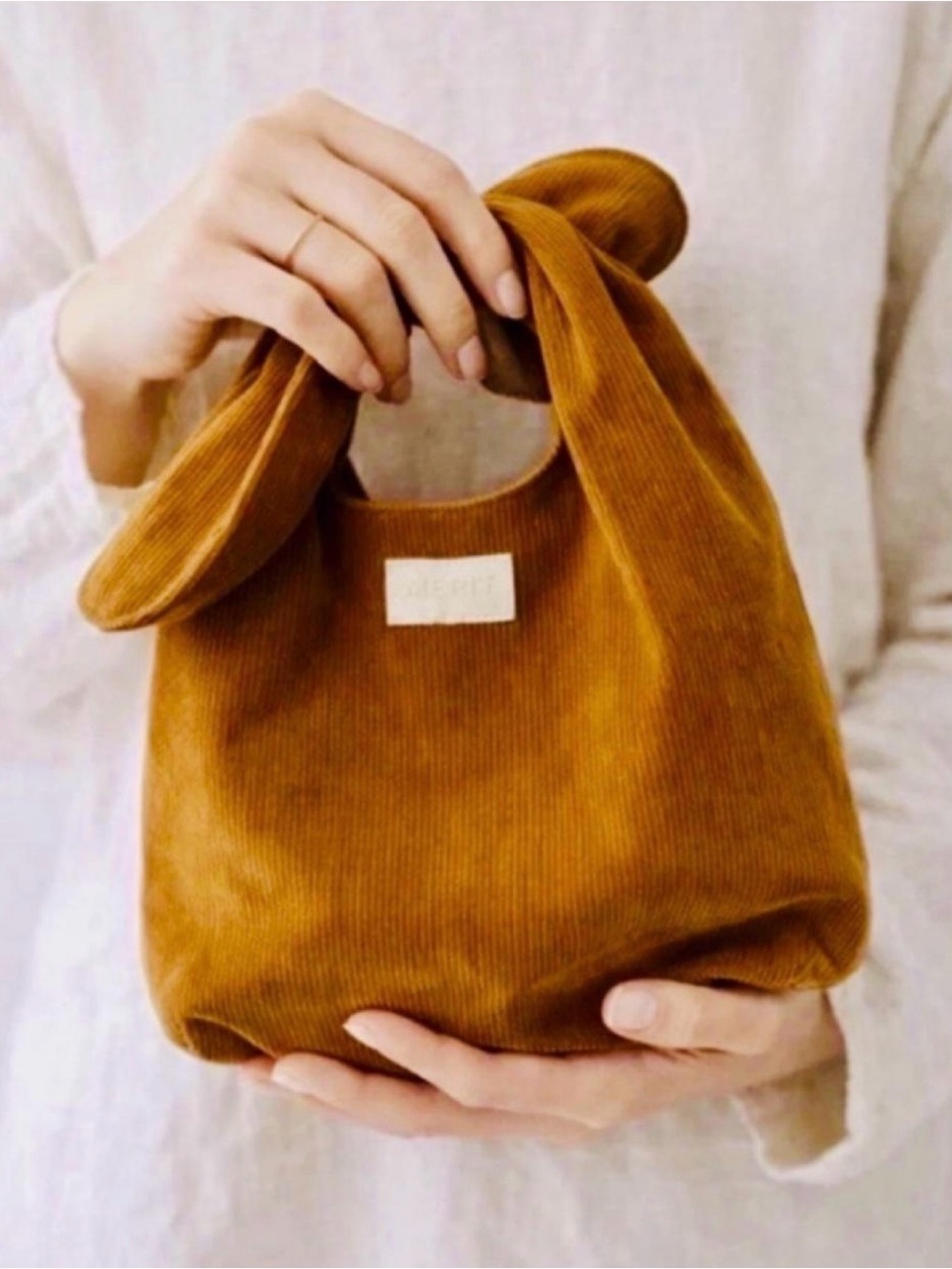 MERIT SIGNATURE TIE TOP CORDUROY MAKEUP BAG CAMEL BROWN TRAVEL GIFT COMPACT
